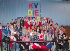 Das Bild zeigt Personen vom Karnevalsverein „Die Eicherte“