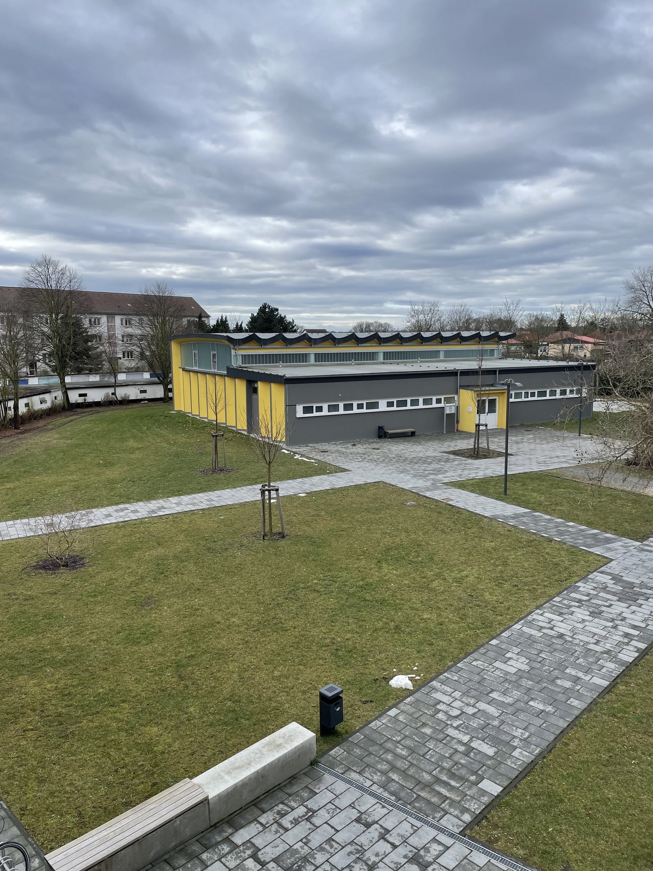 Quelle: Projektträger Jülich (PtJ) Luftaufnahme des frisch sanierten Gemeindezentrums in Vockerode
