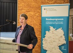 Das Bild zeigt Dr. Barbara Hendricks