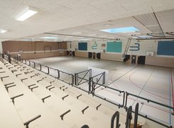 Das Bild zeigt die neue Sporthalle