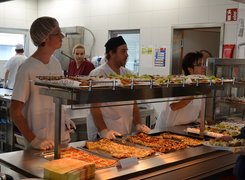 Das Bild zeigt die Kantine der Jugendwerkstatt
