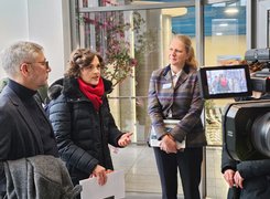 Copyright: Stadt Suhl Man sieht eine Gesprächssituation