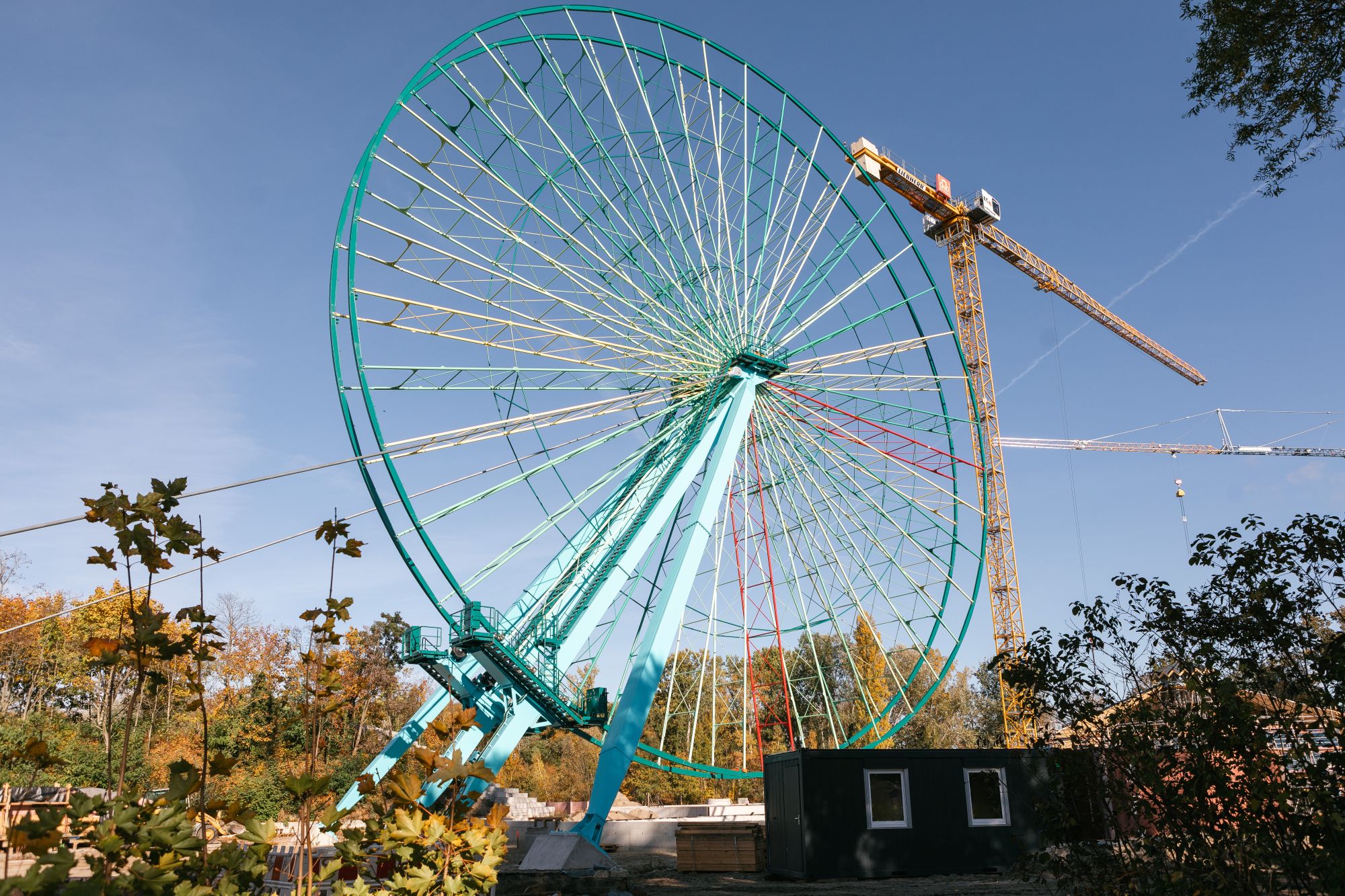 Frank Sperling Das Bild zeigt ein Riesenrad.