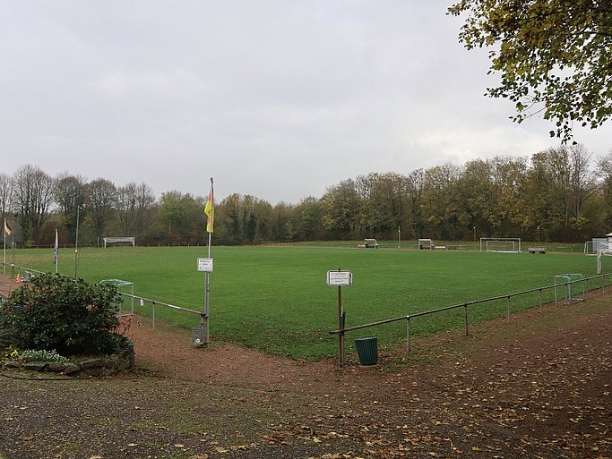 Rasenplatz Kaster vor Projektstart
