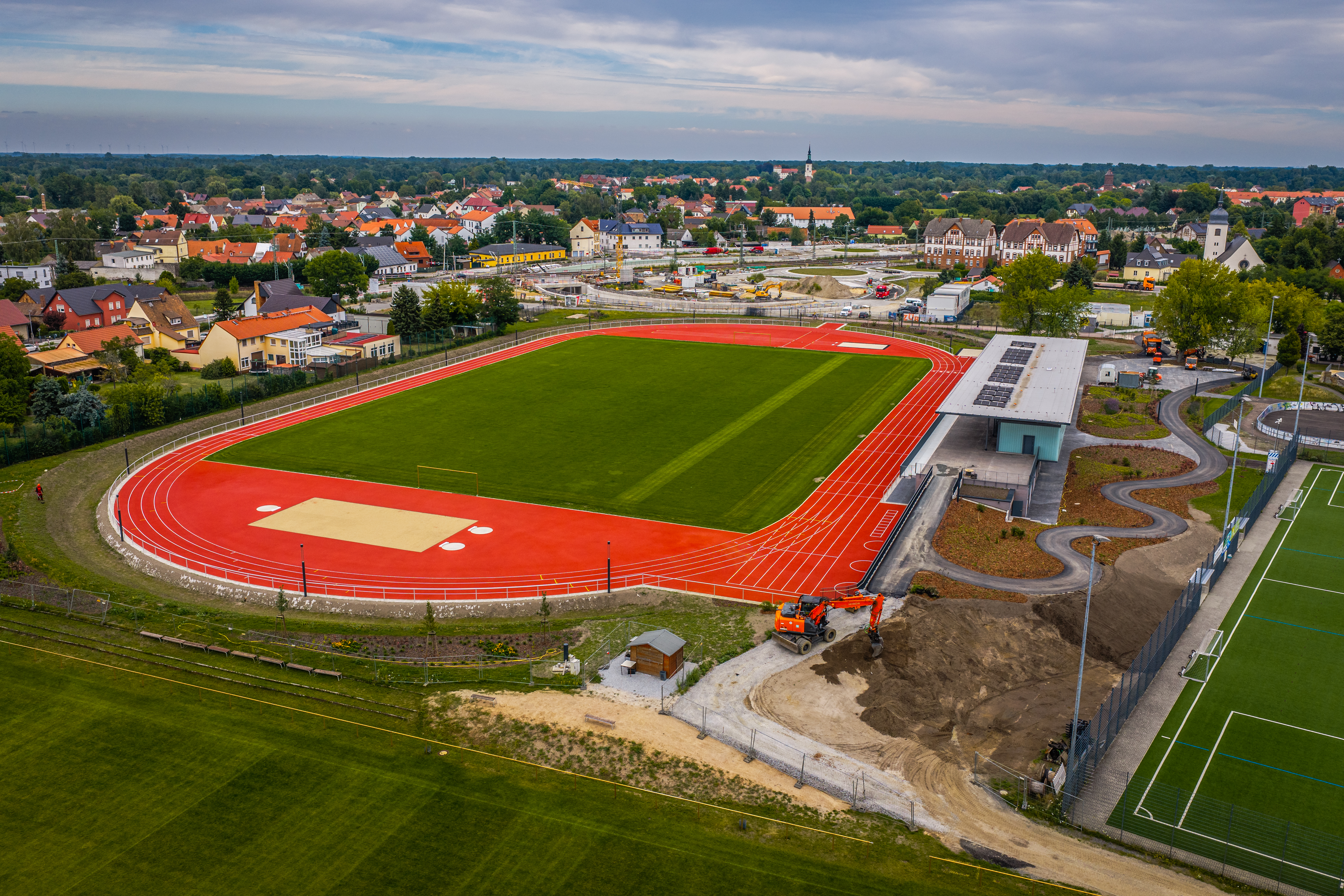 Leon Kopsch Das Bild zeigt eine Luftaufnahme des gesamten Geländes vom sanierten "Spreewald-Stadion"